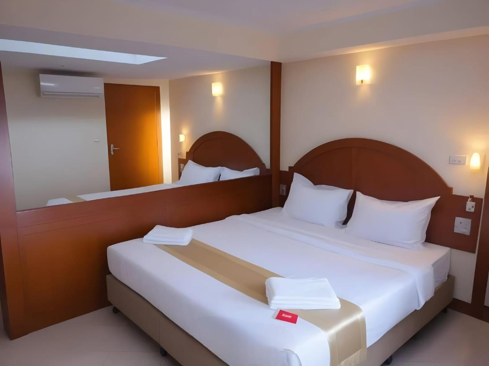 Hack Patong Beach Hotel Room photo